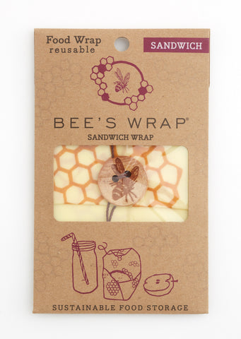wiederverwendbares Bienenwachstuch für Sandwich mit Schnur und einen Bienenknopf in einer Verpackung.